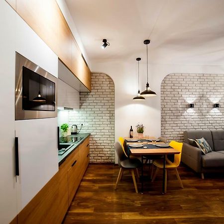Urban Apart Uniejowアパートメント エクステリア 写真
